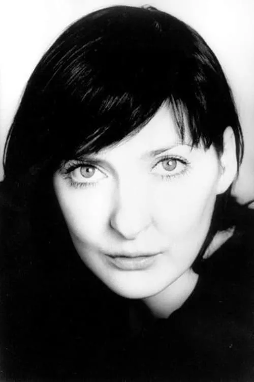 Kathy Kiera Clarke — personaje: Sybil Stamfordis