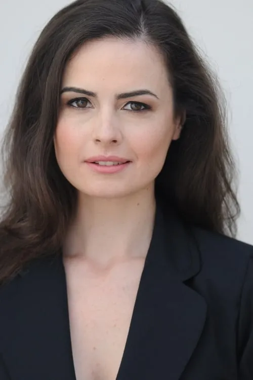 Katie Fitchett — personaje: Eliza Darling