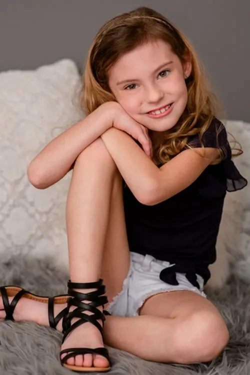 Eric Newcombe ha trabajado con Katie Jean Sholtes en 1 ocasiones