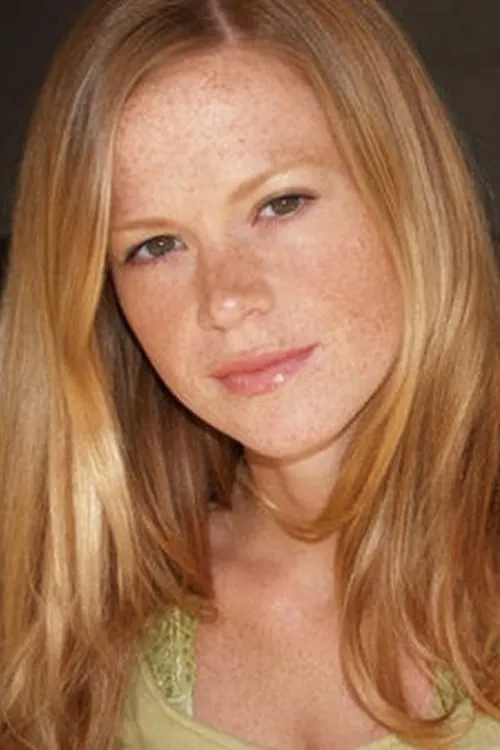 Gertrude Wong ha trabajado con Katie Kneeland en 1 ocasiones