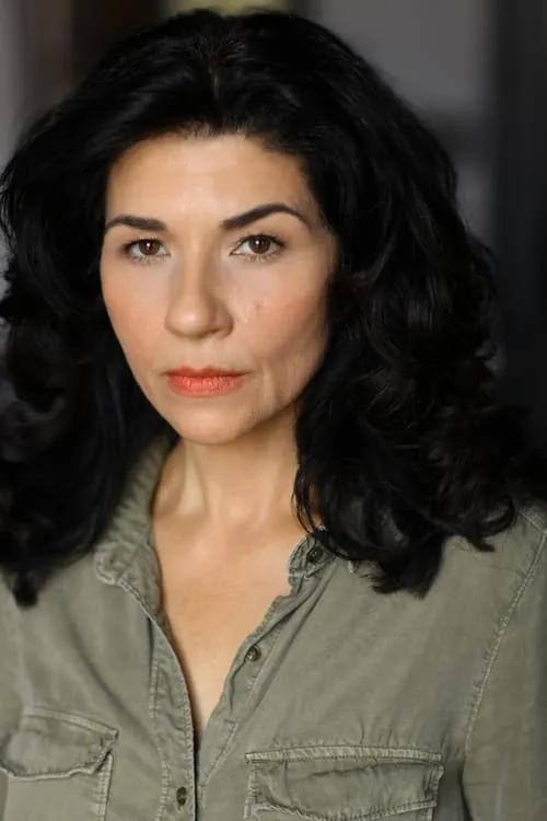 Katryn Schmidt interpretando a Cultured Girlfriend