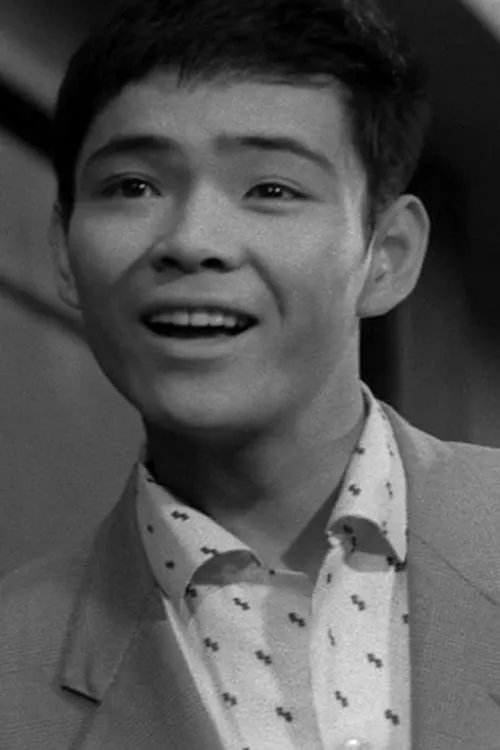 Katsumi Ishizaki interpretando a