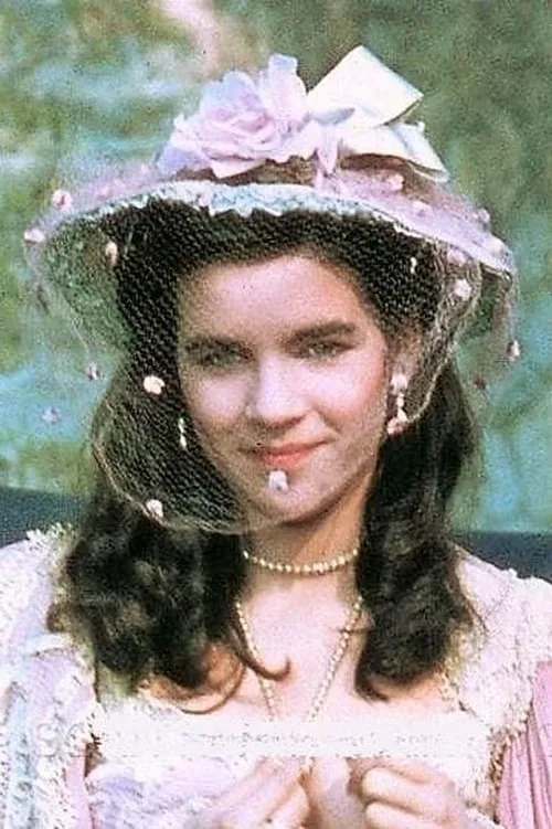 Katya Berger interpretando a Katia Bennett