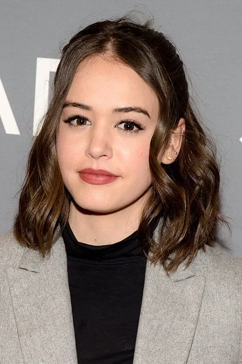 Kaylee Bryant interpretando a Sarah