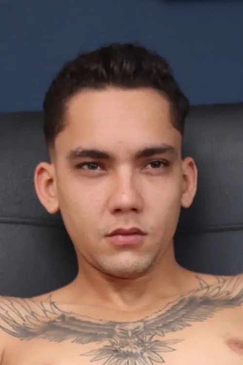 Kayser Magnum interpretando a