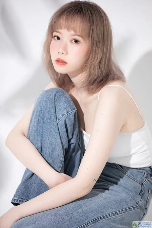 Ke Zhong en su biografía y filmografía