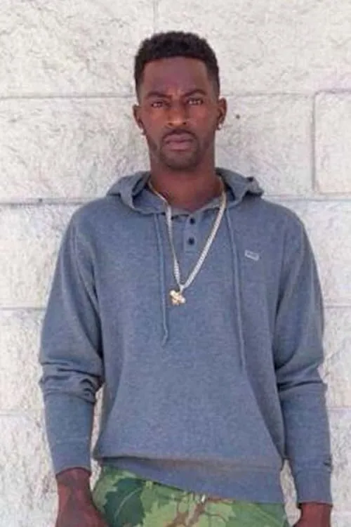 Robert Wootton ha trabajado con Keelan Dadd en 1 ocasiones