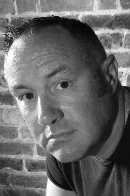 Tony O’Shea ha trabajado con Keith Brymer Jones en 1 ocasiones