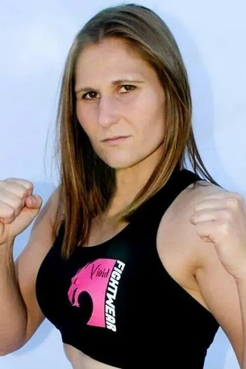 Kelly Clayton en su biografía y filmografía