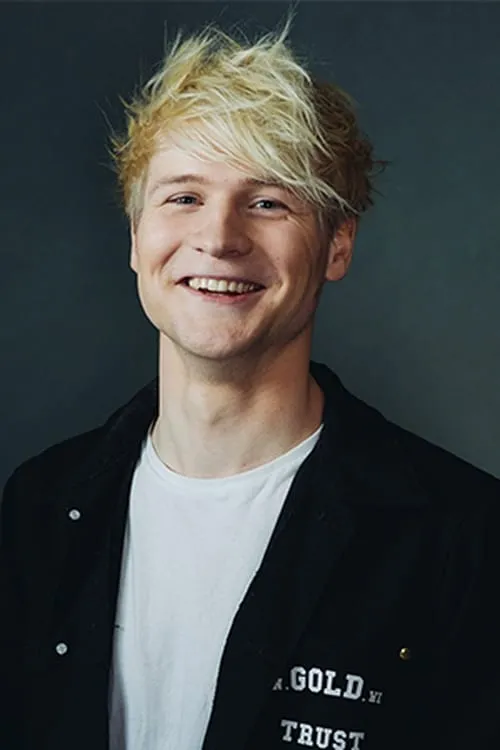 Kelvin Boerma — personaje: Self - Host