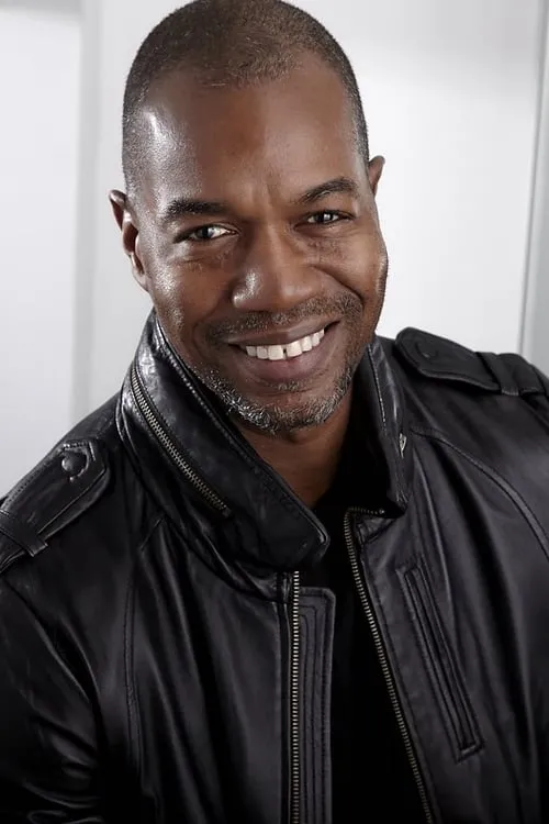 Kelvin McGrue en su biografía y filmografía