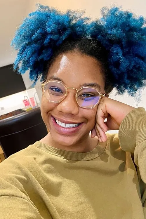 Kayode Ewumi ha trabajado con Kemah Bob en 1 ocasiones