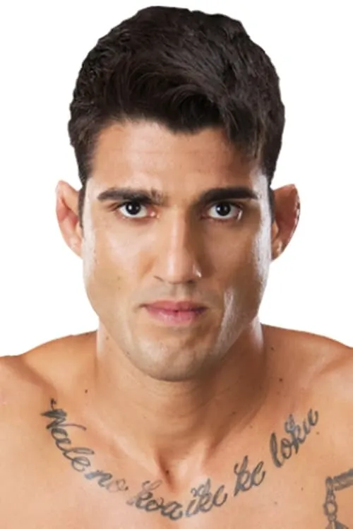 Amir Sadollah ha trabajado con Kendall Grove en 3 ocasiones