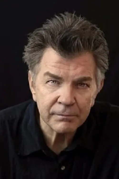 Kenneth McGregor interpretando a Owen Forrester