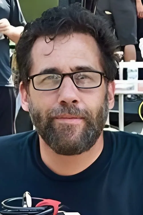 Joel Hale ha trabajado con Kenny Mugwump en 1 ocasiones