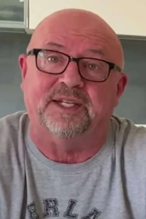 Jamie Moore ha trabajado con Kerry Kayes en 1 ocasiones