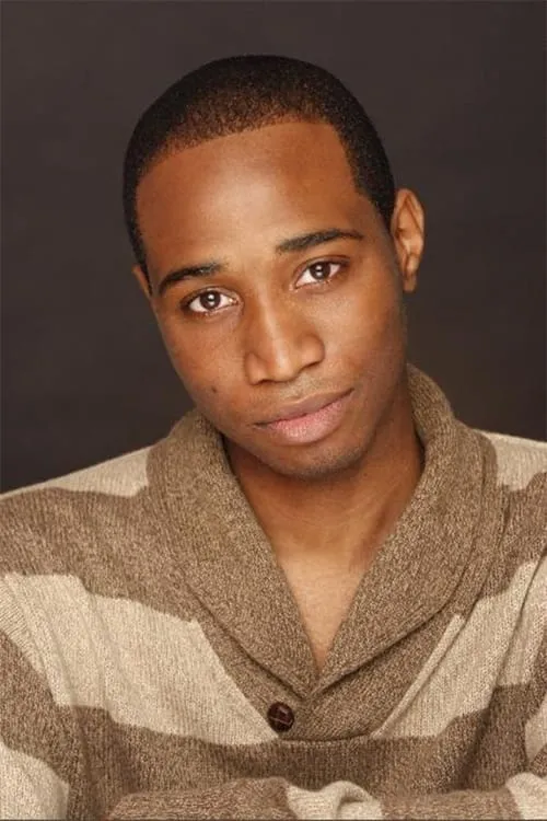 Kerwin Johnson Jr. interpretando a Ralph