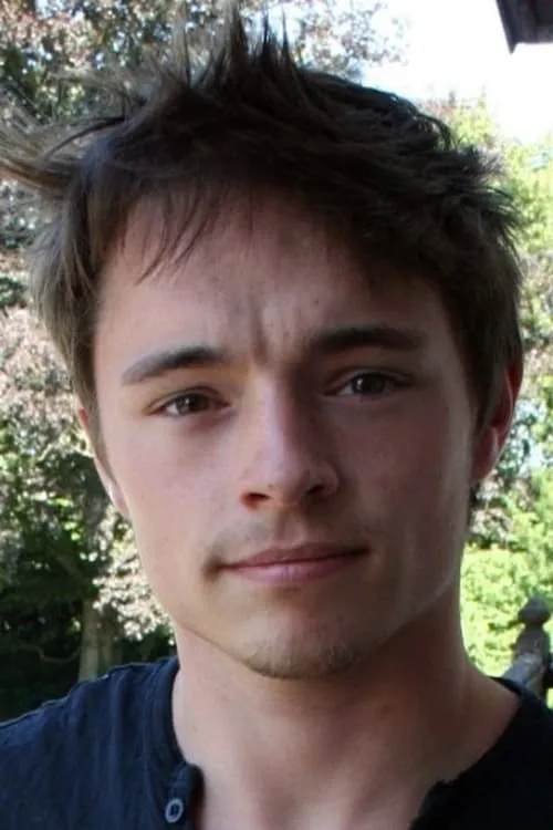 Kevin Boise interpretando a