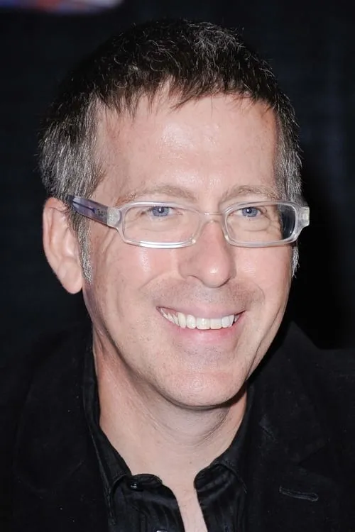 Kevin Greutert interpretando a Self