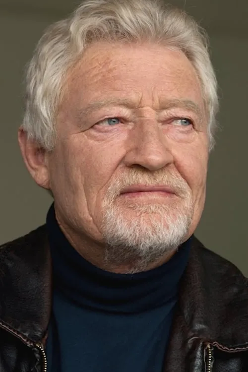 Kevin J. Wilson en su biografía y filmografía