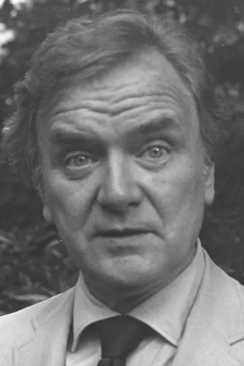 Kevin O'Morrison en su biografía y filmografía