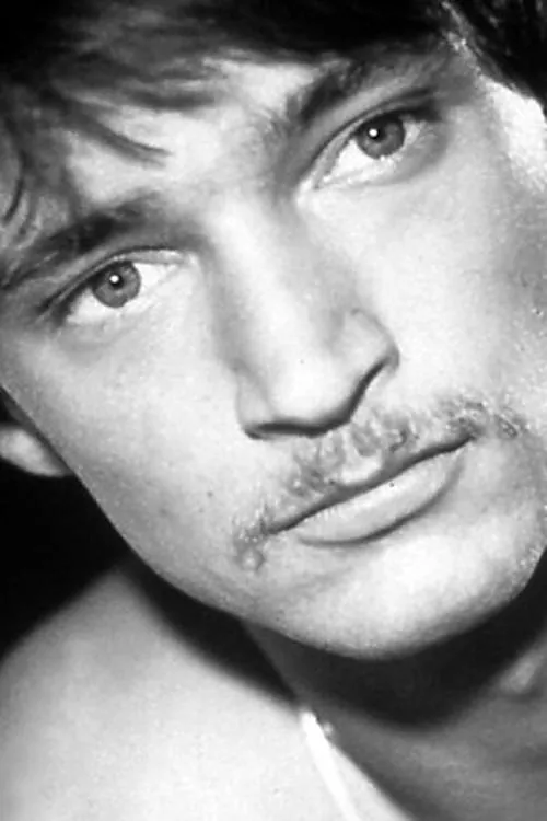 Steve Sartori ha trabajado con Kevin Redding en 1 ocasiones