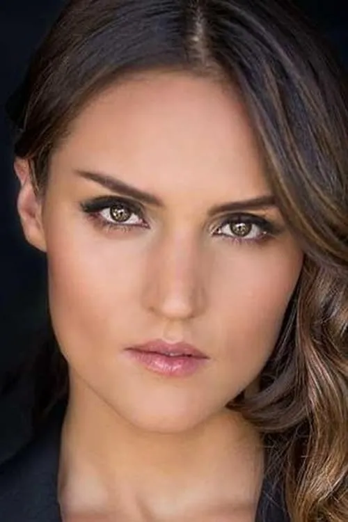 Alma Saraci ha trabajado con Khelsy Raymond en 1 ocasiones