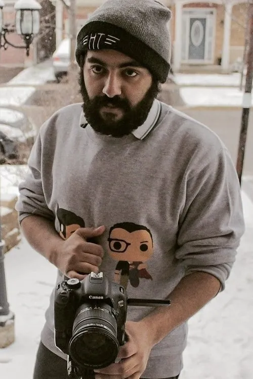 Courtney Heath ha trabajado con Khizer Khani en 1 ocasiones