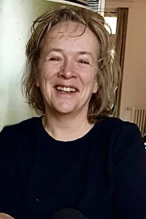 Kiki Heessels interpretando a