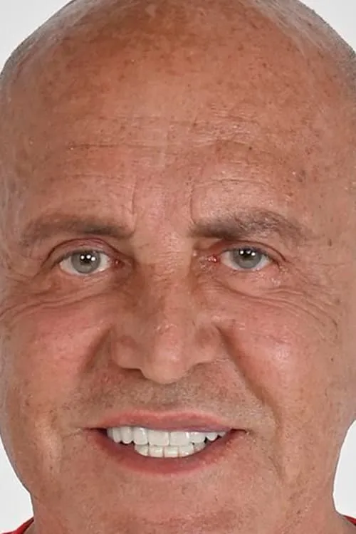 Kiko Matamoros — personaje: Self - Panelist