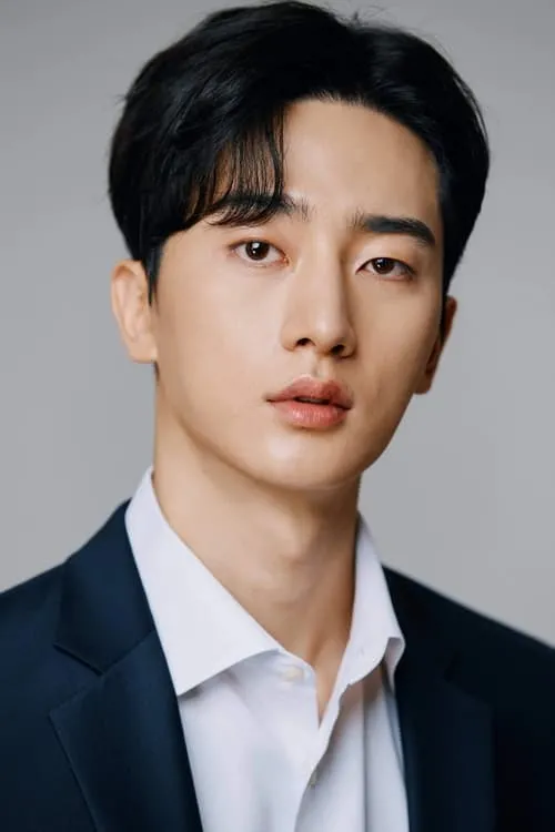 Kim Jun-gyeong en su biografía y filmografía