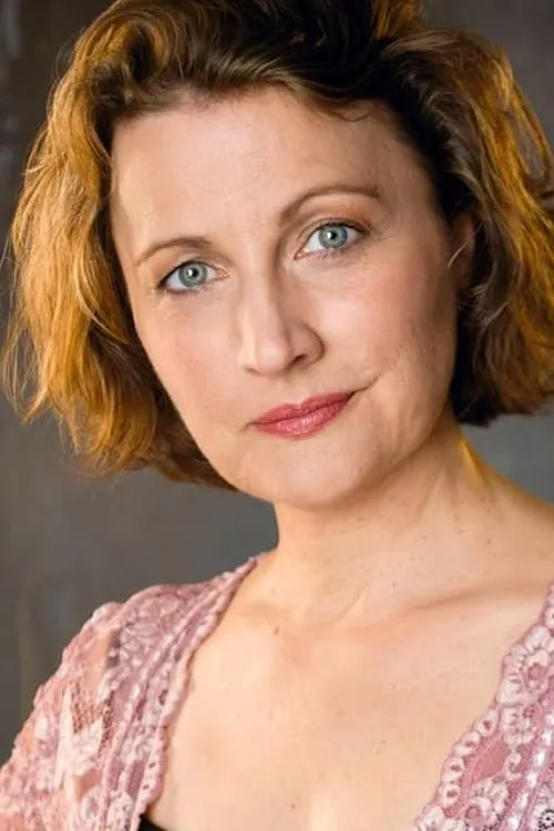 Isabella Abiera ha trabajado con Kim Reed en 1 ocasiones