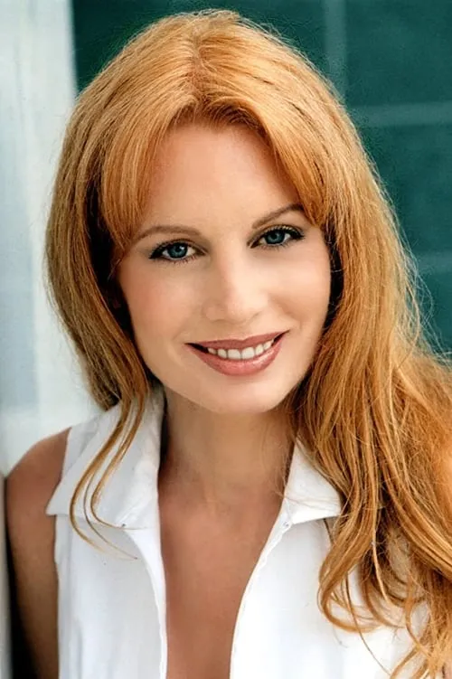 Kimberley Kates interpretando a Laura