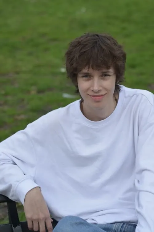 Michel Foucault ha trabajado con Kiran Thomas en 1 ocasiones