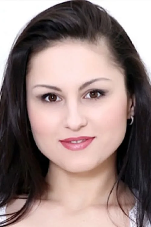 Kirschley Swoon interpretando a (archive footage)