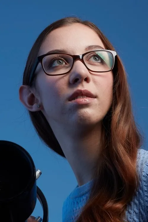 Kirsten Banks interpretando a Herself