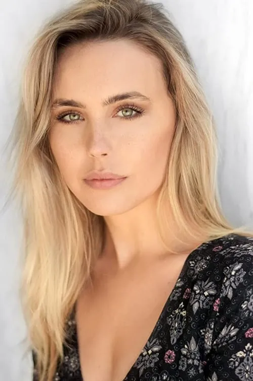 Angela Gei ha trabajado con Kirsten Comerford en 1 ocasiones