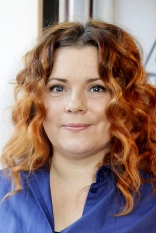 Kiti Kokkonen interpretando a Tangelstiina