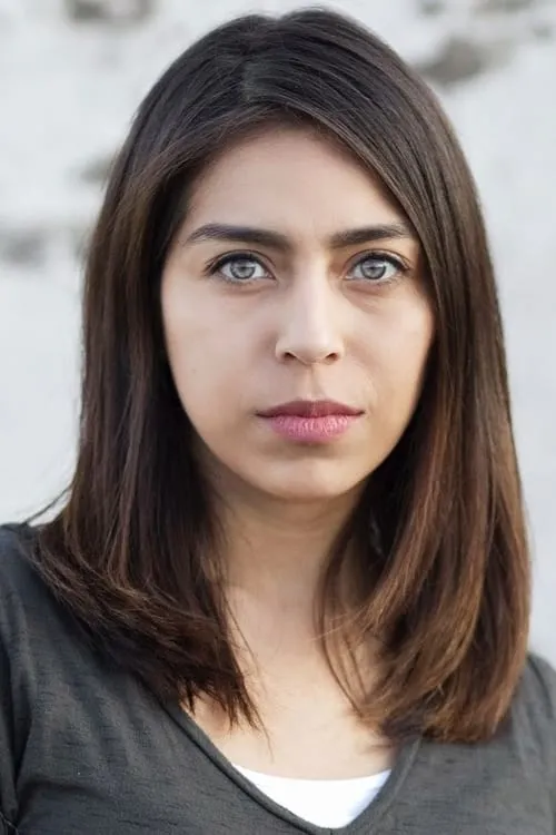 Lisa Ritchie ha trabajado con Kitzia Madrigal en 1 ocasiones