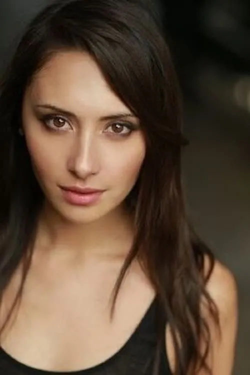 Klariza Clayton interpretando a Joy Mercer