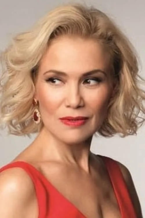 Konstantina Michail — personaje: T??e?a