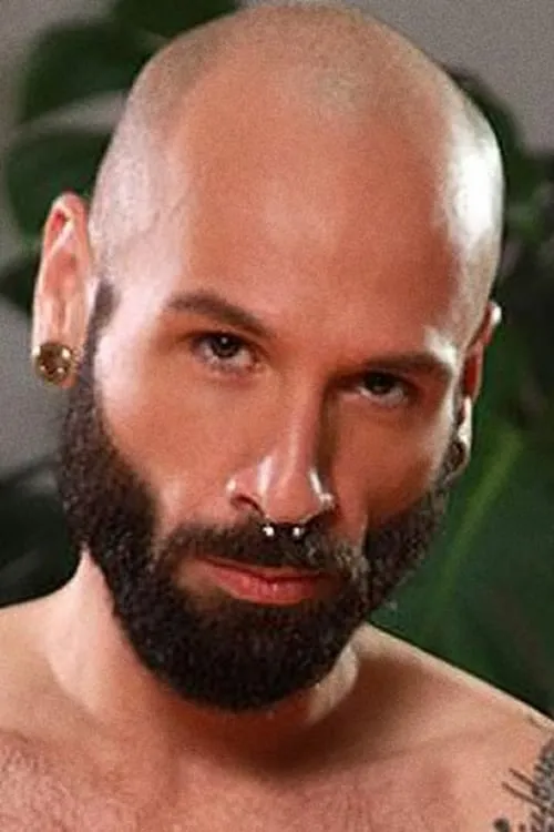 Gabriel Fisk ha trabajado con Kris Kurt en 2 ocasiones