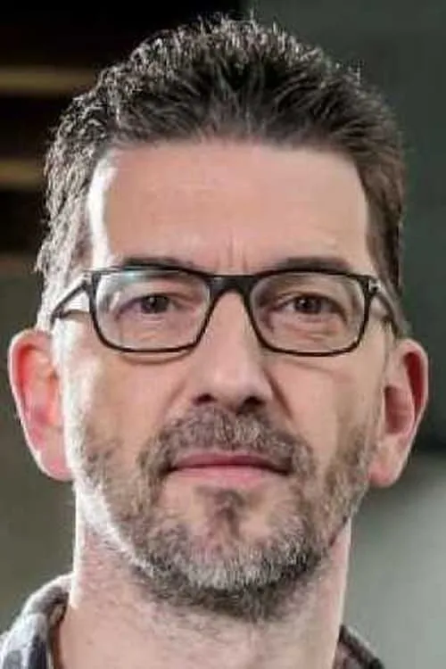 Jasper Steverlinck ha trabajado con Kris Wauters en 1 ocasiones