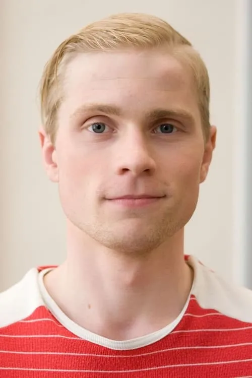 Kristo Viiding interpretando a Grigoriy Churakov