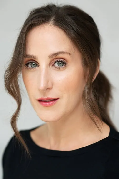 Ksenia Thurgood interpretando a Gabby