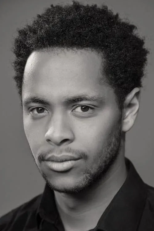 Kwaku Fortune interpretando a Glen