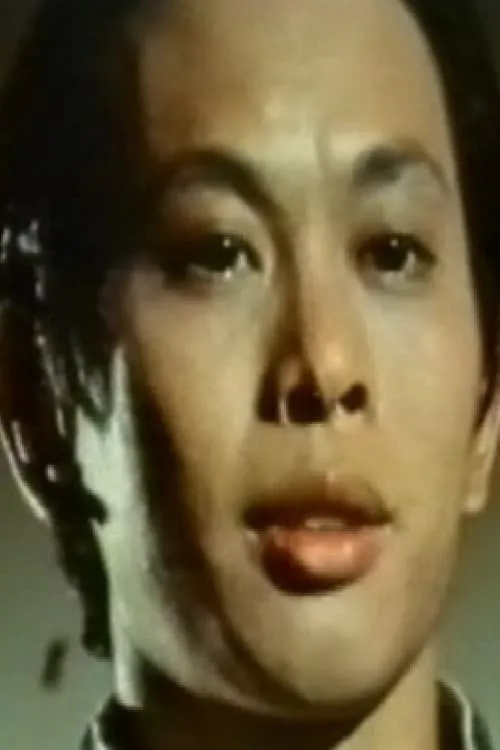 Kwan Bun interpretando a