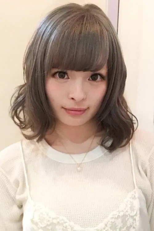 Lily Brazier ha trabajado con Kyary Pamyu Pamyu en 1 ocasiones