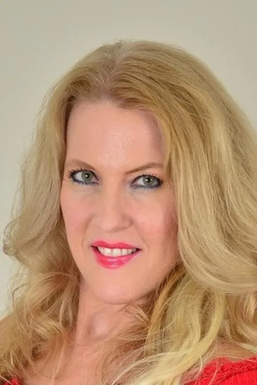 Lacy Cummings interpretando a