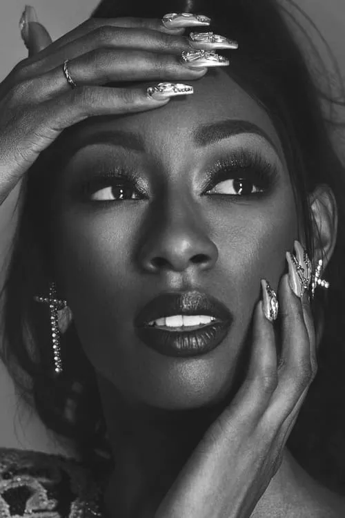 Lala Milan — personaje: Tia Reid